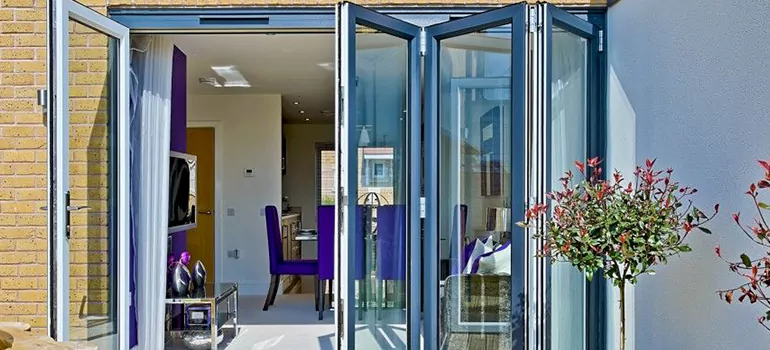 Commercial Door Glass Repair in Lakeside, FL